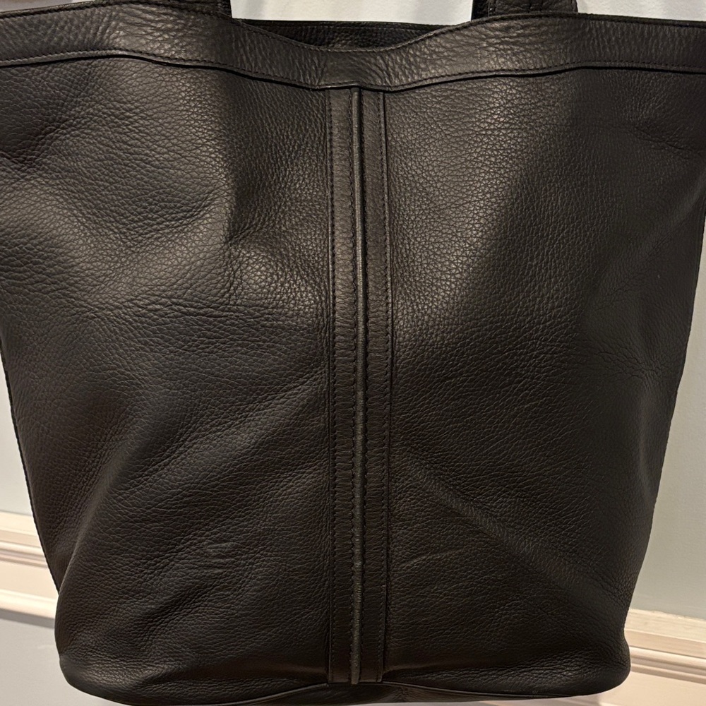 Valextra Elegant Black Leather Tote Bag Made in Italy Beautiful - Picture 2 of 14